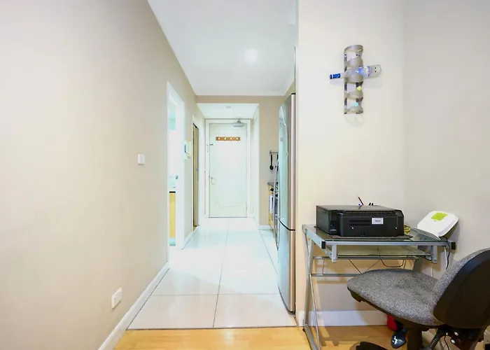 Minimalist Flinders Lane Apartment