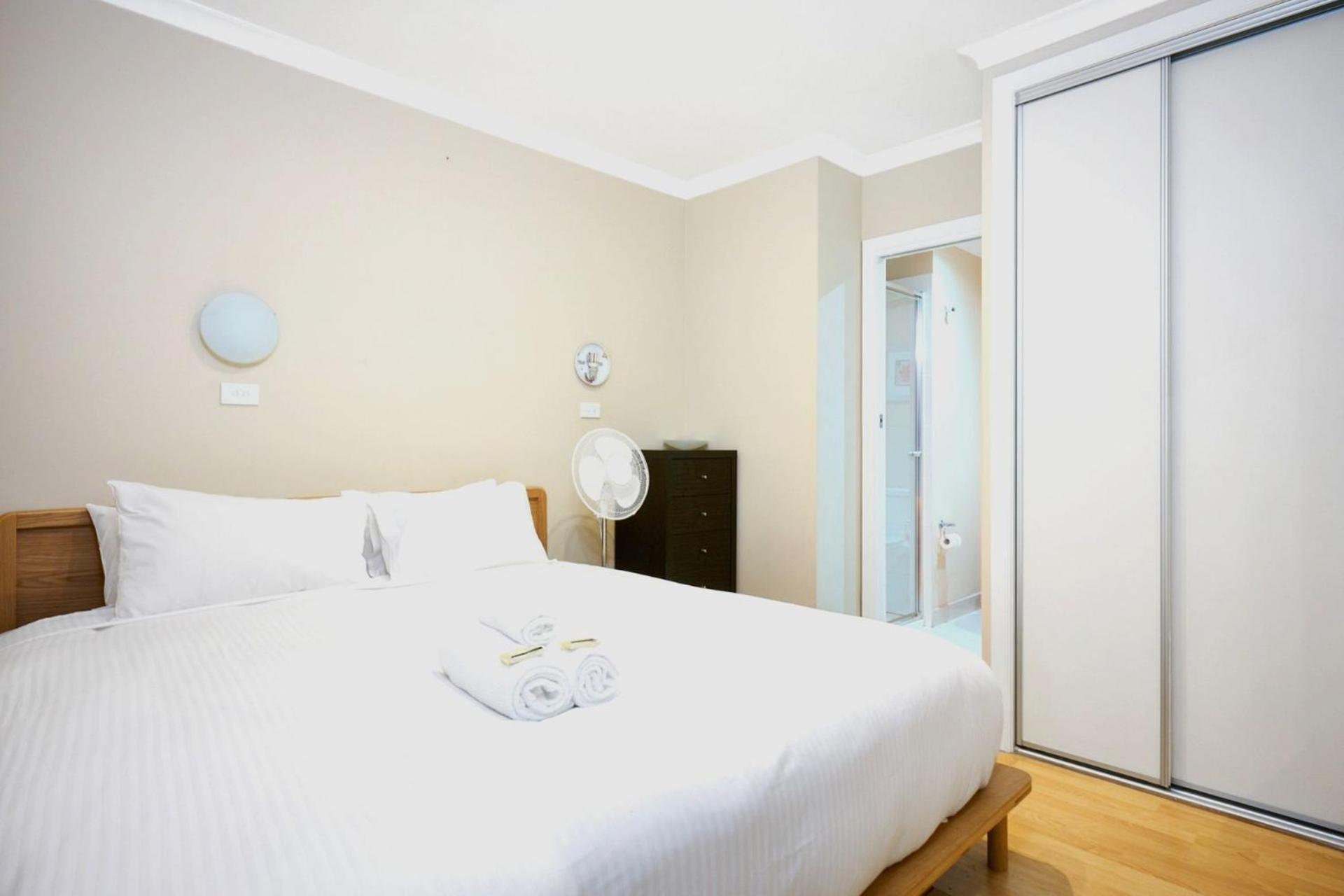 Minimalist Flinders Lane